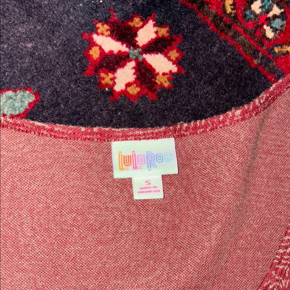 LULAROE Red Patterned Top small - Picture 2 of 5